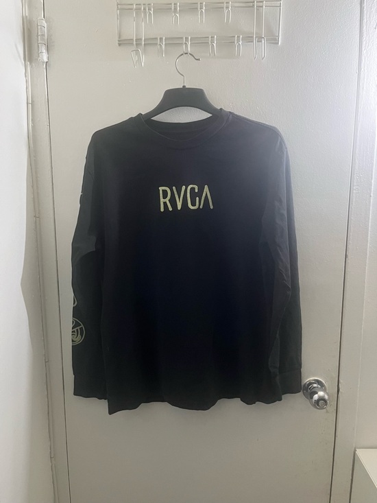 RVCA Other - RVCA Black Long Sleeve Crew with Light Green Logo